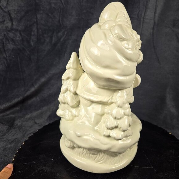 Santa And Reindeer Music Box Cream Gold Accents Works Plays "White Christmas" - Picture 8 of 16